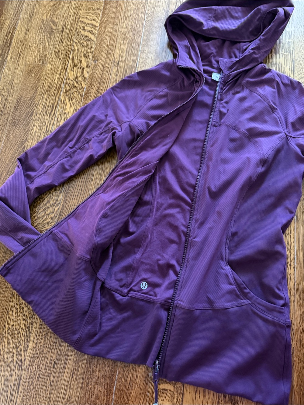 lululemon Reversible Plum Jacket - Picture 6 of 6